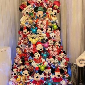 Árvore de Natal Decorada Temática Disney